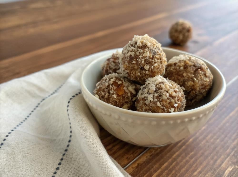 Vegan walnoten-dadelballetjes