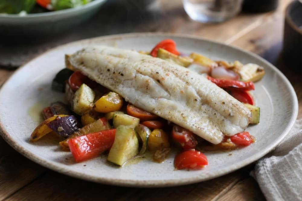 Witvis uit de oven met mediterrane groente
